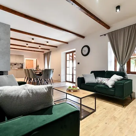 Luxury Foxy With Private Pool, Jacuzzi And Sauna *