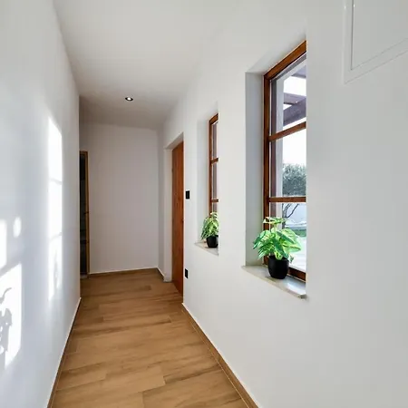 Luxury Foxy With Private Pool, Jacuzzi And Sauna Villa *