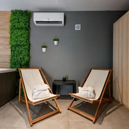 Villa Luxury Foxy With Private Pool, Jacuzzi And Sauna *