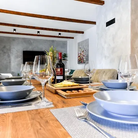 Vila Luxury Foxy With Private Pool, Jacuzzi And Sauna