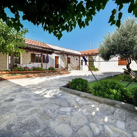 Luxury Foxy With Private Pool, Jacuzzi And Sauna *